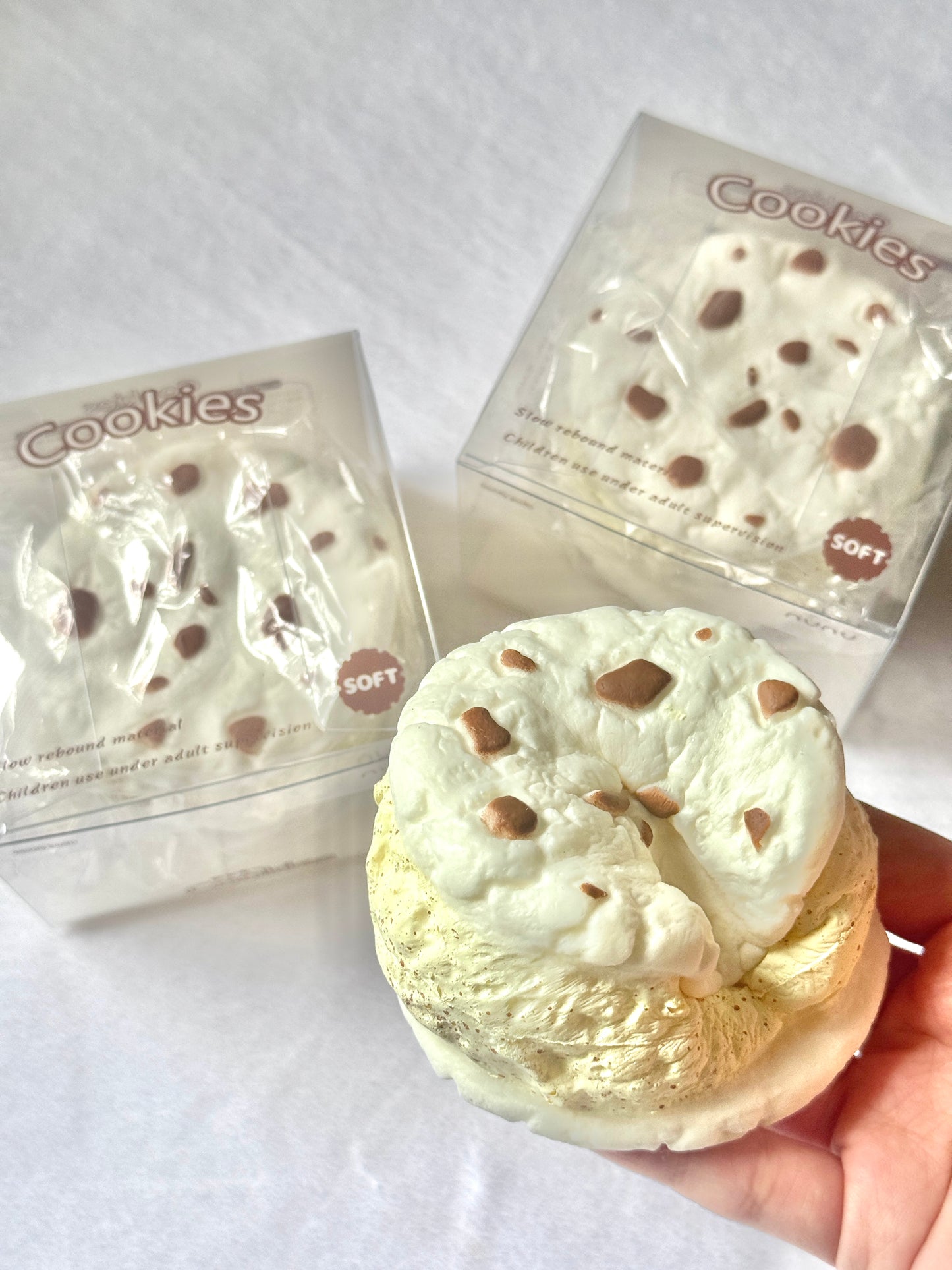 Nunu White Cookie Squishy