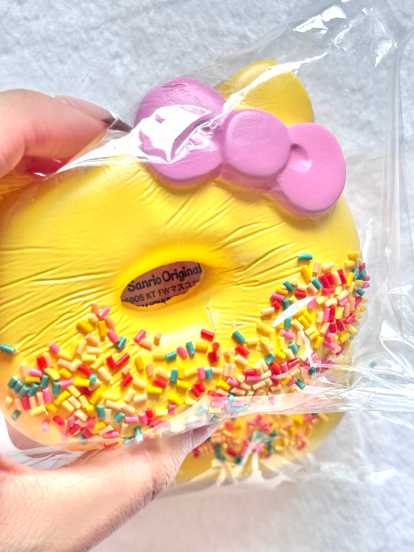 Hello Kitty Donut Squishy