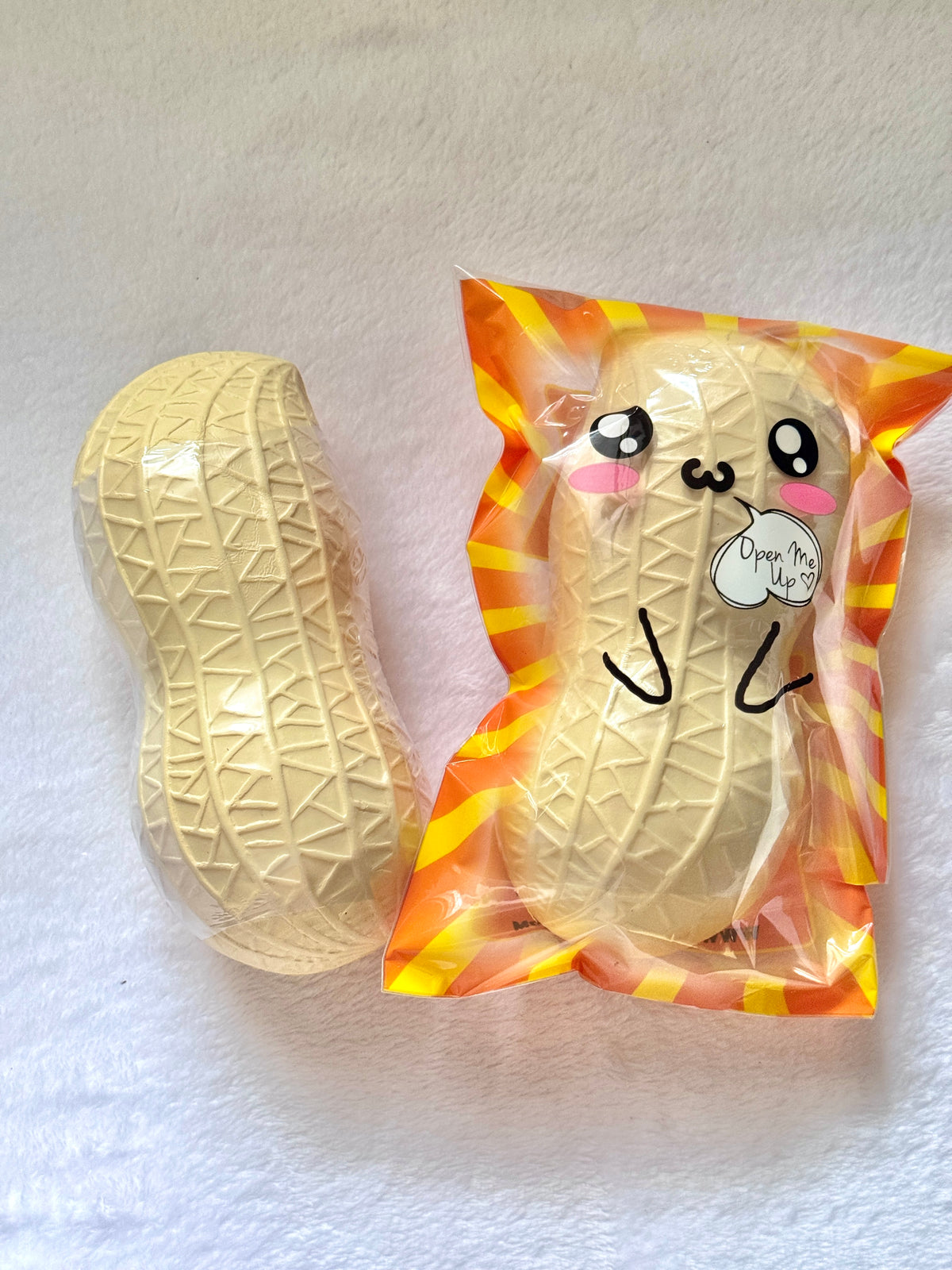 Cutiecreative Peanut Squishy