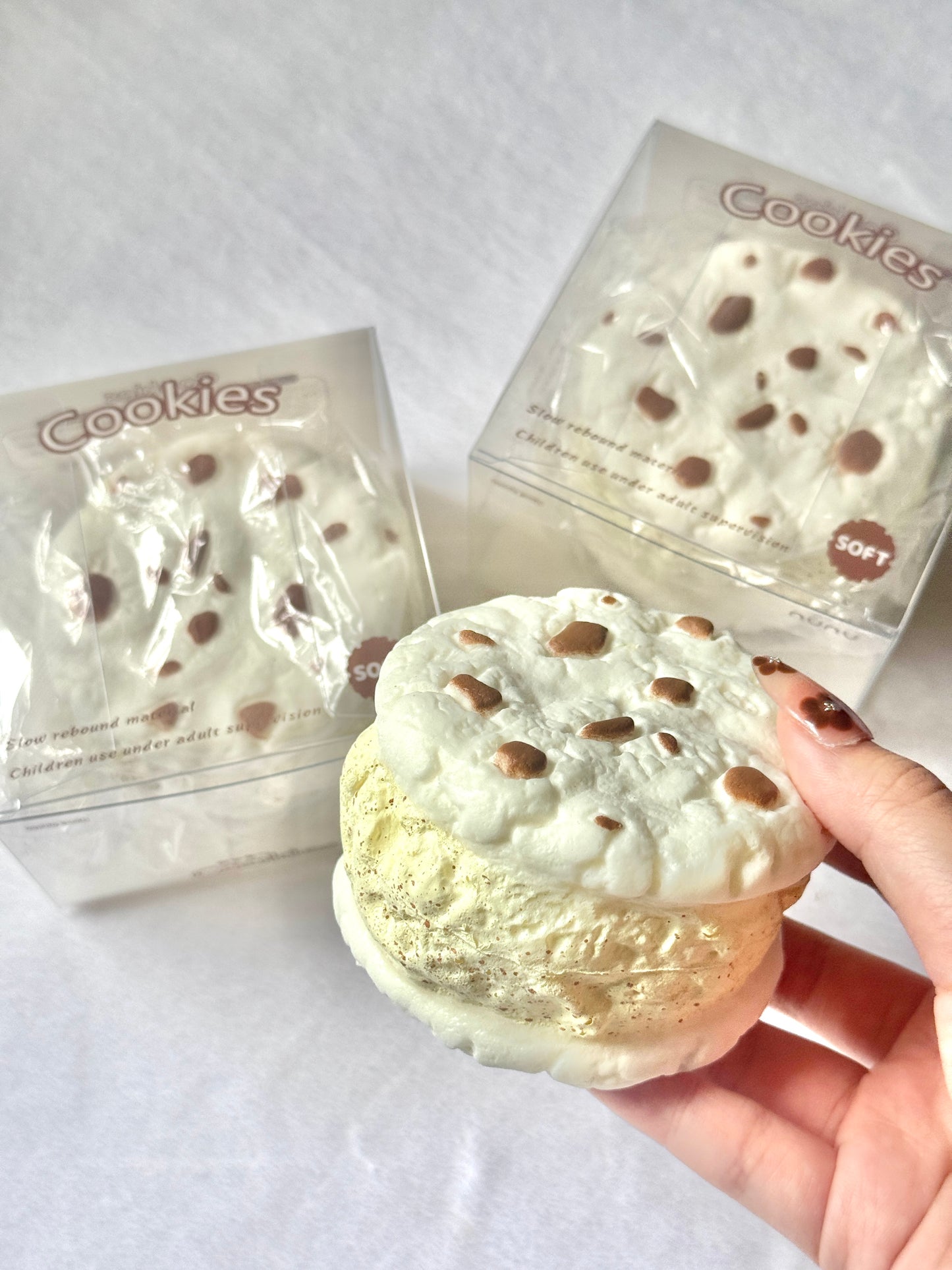 Nunu White Cookie Squishy