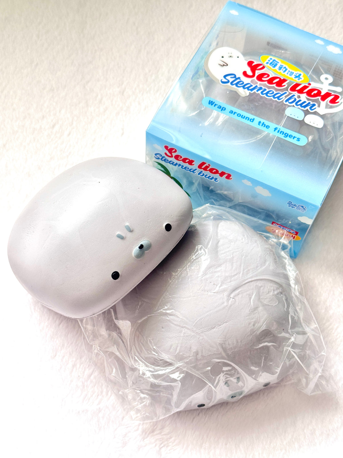 Smilegogo Grey Seal Squishy