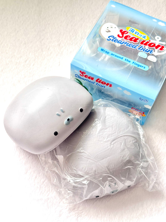 Smilegogo Grey Seal Squishy