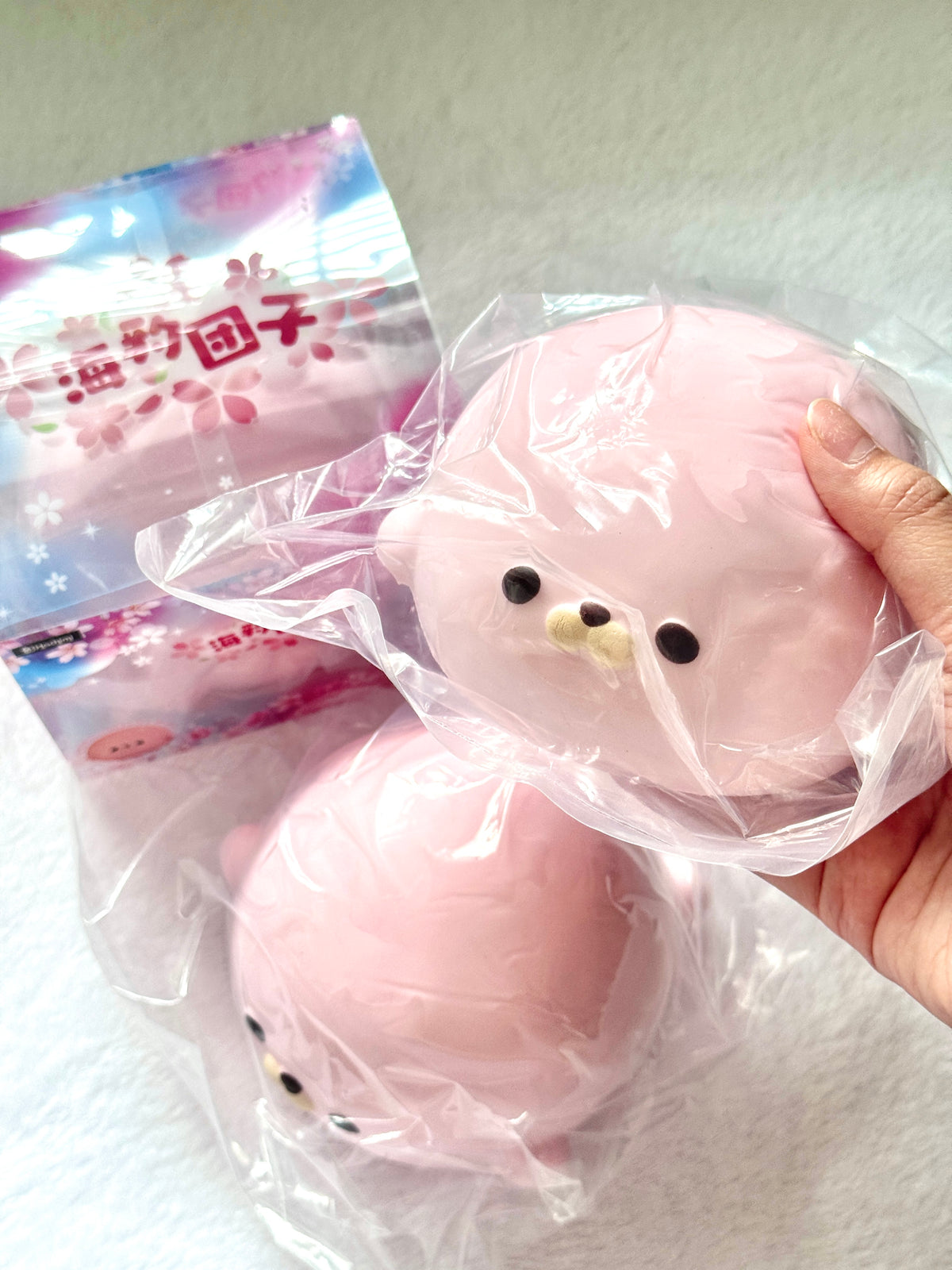 Hachimi Jumbo Pink Mochi Seal Squishy