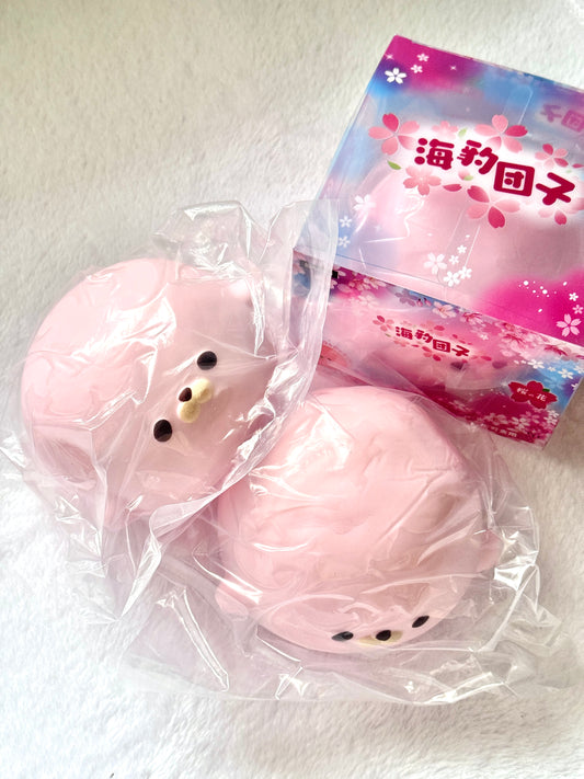 Hachimi Jumbo Pink Mochi Seal Squishy